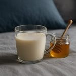 شیر گرم و عسل قبل از خواب